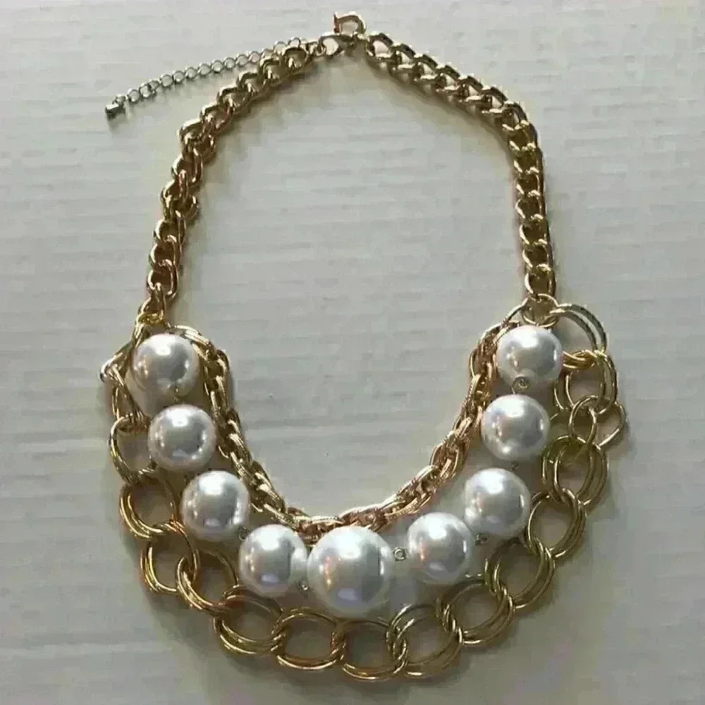 Thalia new Gold Pearl Multichain Necklace